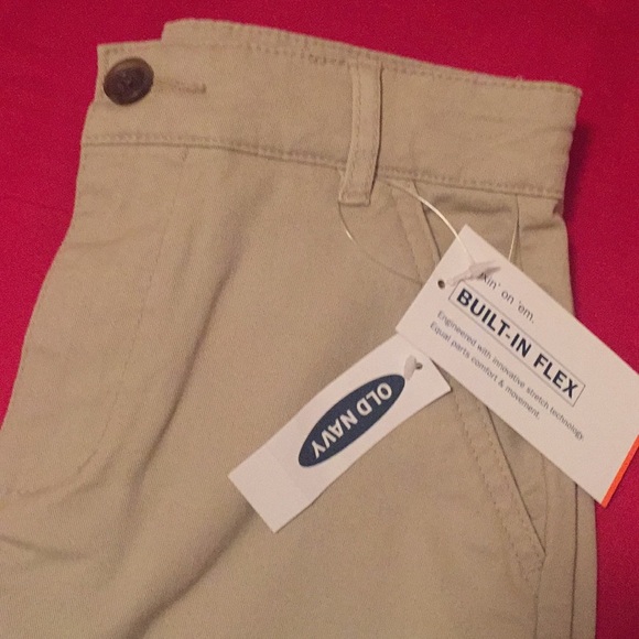 Old navy Boys shorts - Picture 3 of 7